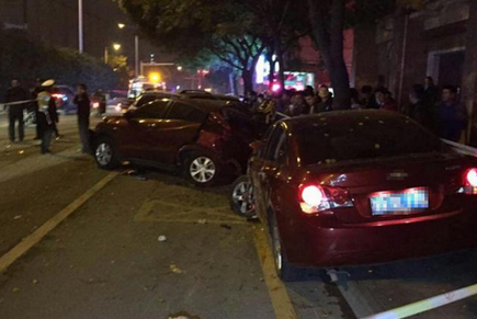 南京7车连撞路旁母子遇难 司机涉嫌酒驾-2